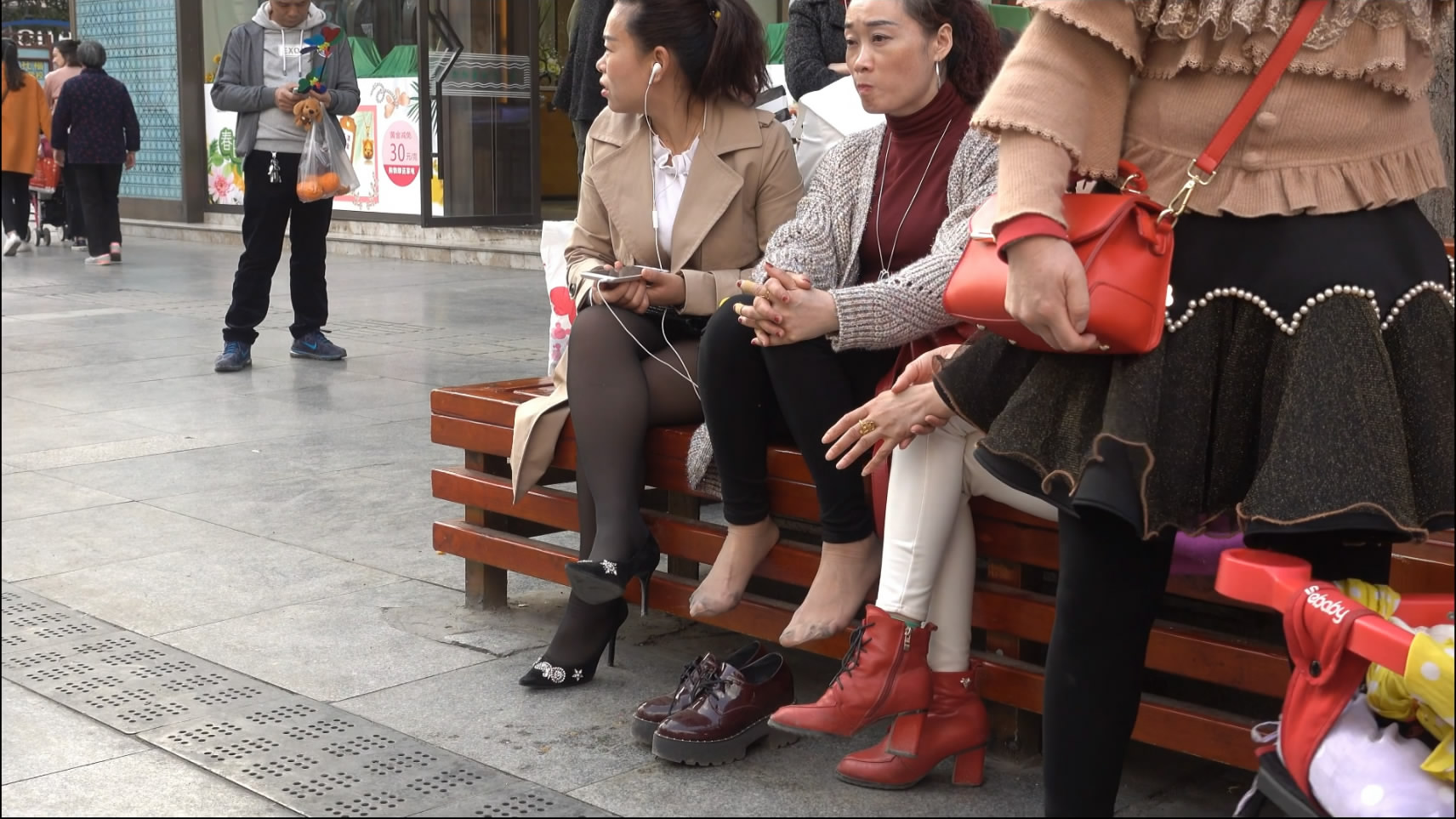 streetsnapnylon[00 02 04][20181205 213616 3]